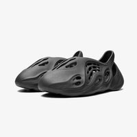 Adidas Yeezy Foam Runner Onyx - HubResell.com - Streetwear e Sneakers Limitate