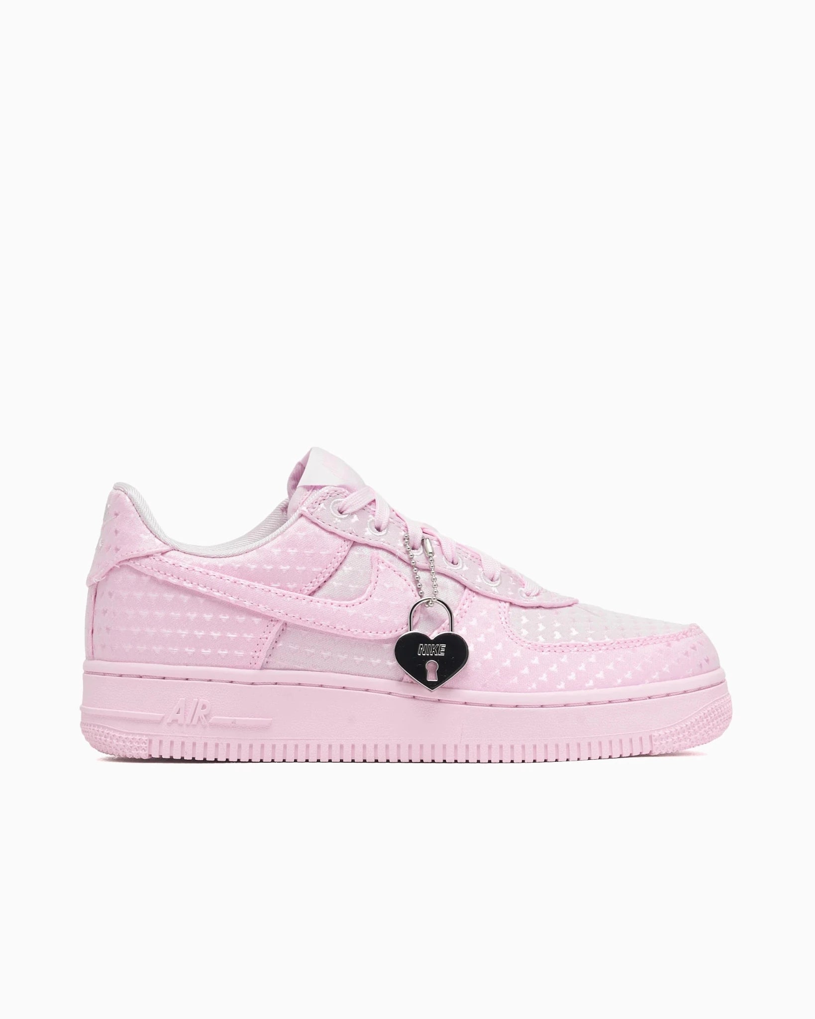 Nike Air Force 1 Low Valentine's Day 2026 - HubResell