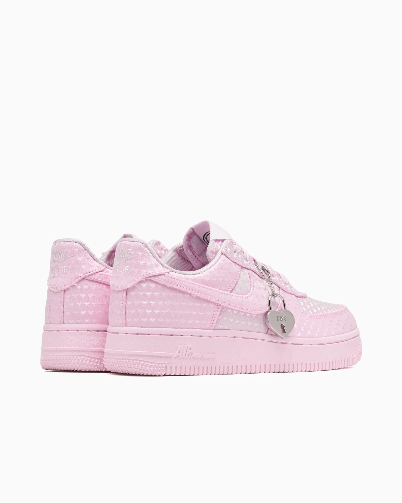 Nike Air Force 1 Low Valentine's Day 2026 - HubResell